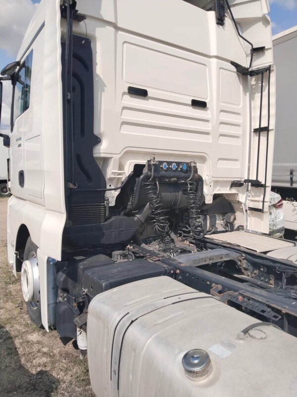 MAN TGX 4x2 Седельный тягач — фото 3