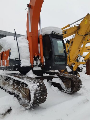 HITACHI ZX200 Экскаватор