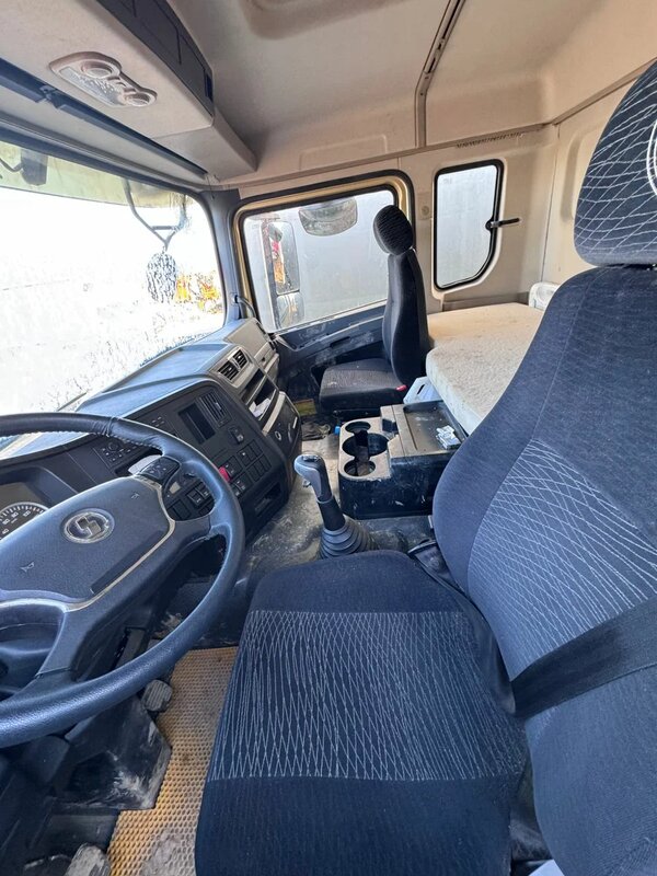 Shacman (Shaanxi) SX 8x4 Самосвал — фото 7