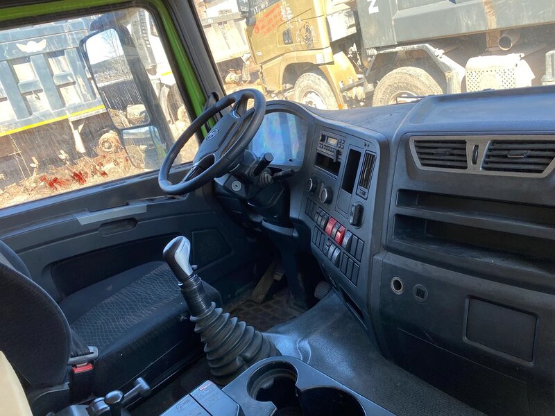 Shacman (Shaanxi) SX 8x4 Самосвал — фото 10