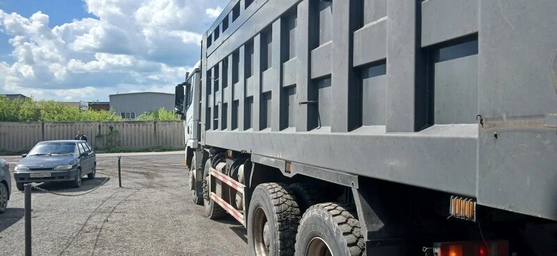 Shacman (Shaanxi) SX 8x4 Самосвал — фото 3