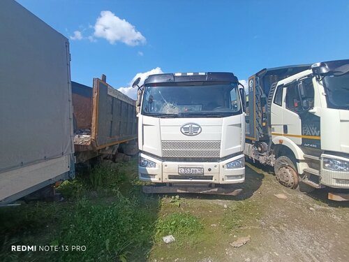 FAW J6 6x6 Самосвал