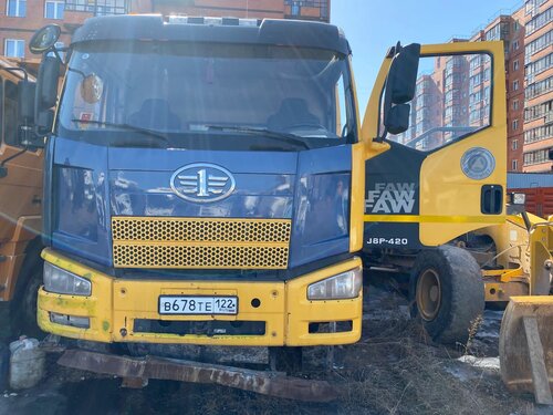 FAW J6 8x4 Самосвал