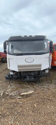 FAW J6 8x4 Самосвал