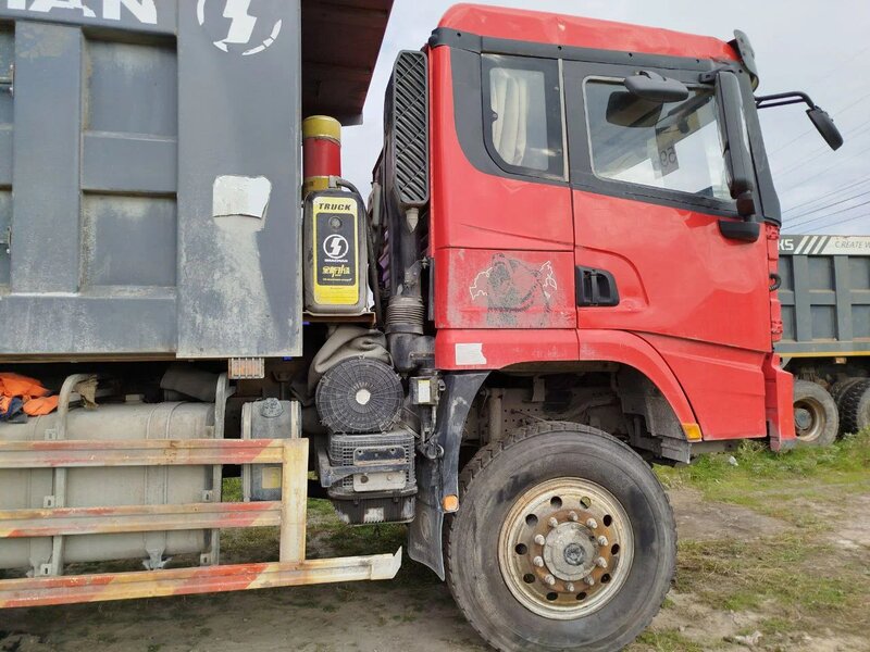 Shacman (Shaanxi) SX 6x6 Самосвал — фото 7