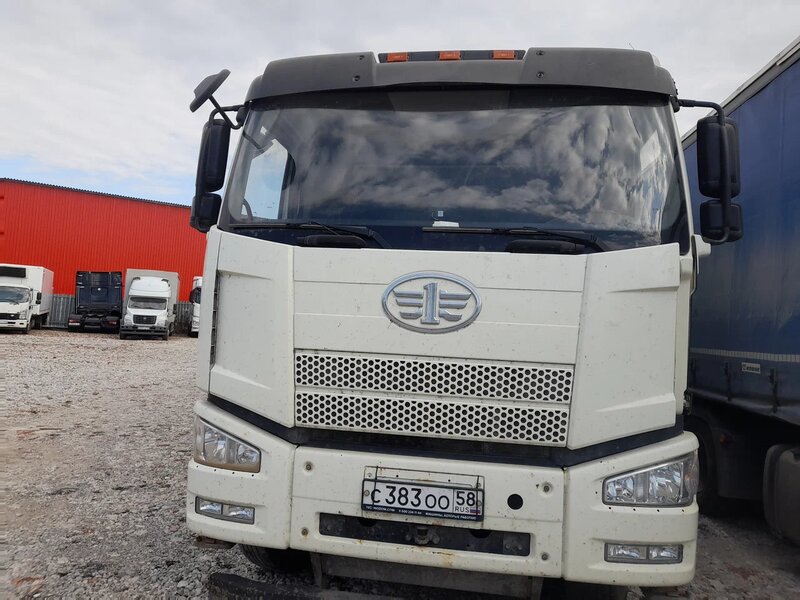 Автомастер 5589 на шасси FAW CA 3250 6x4 Зерновоз — фото 1