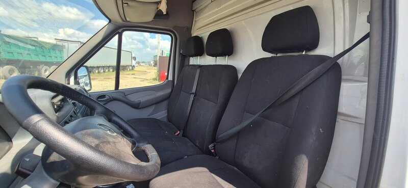 Mercedes-Benz SPRINTER Цельнометаллический — фото 9