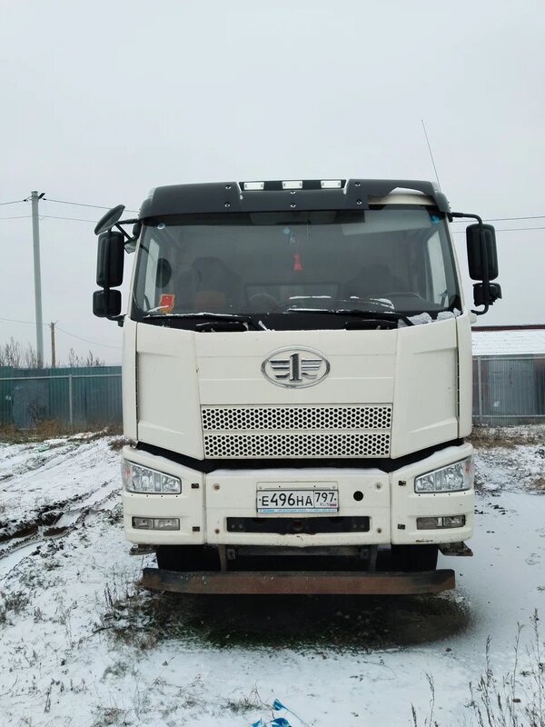 FAW J6 8x4 Самосвал — фото 1