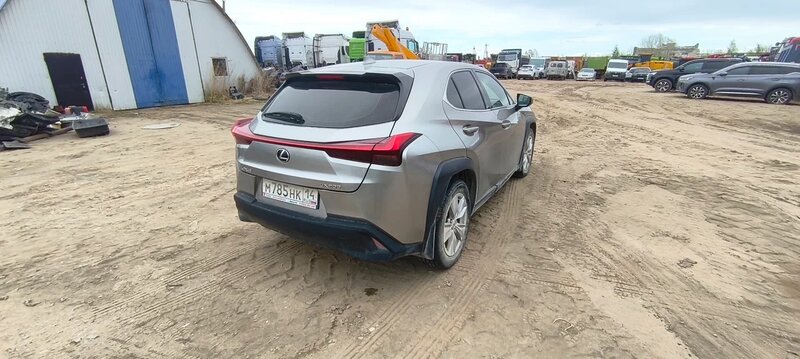 Lexus UX200 — фото 6