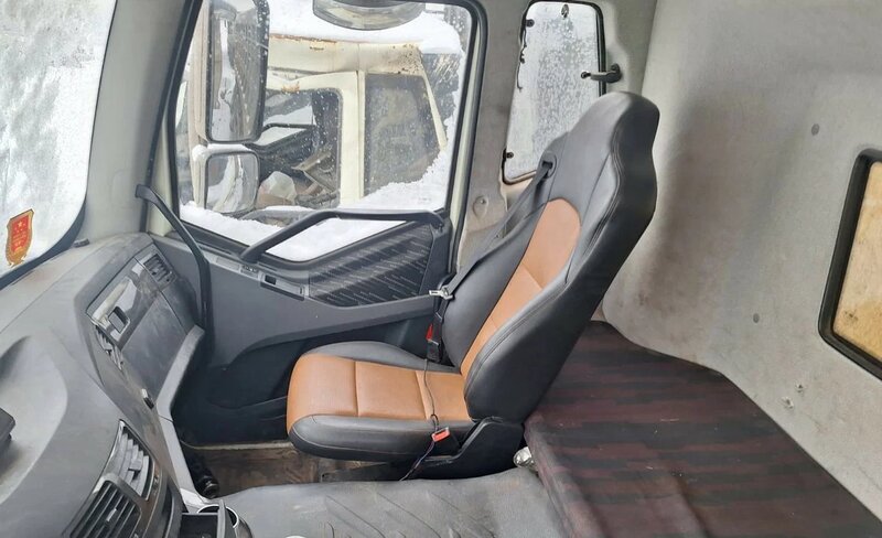 Автомастер 6589 на шасси FAW CA 3310 8x4 Самосвал — фото 7