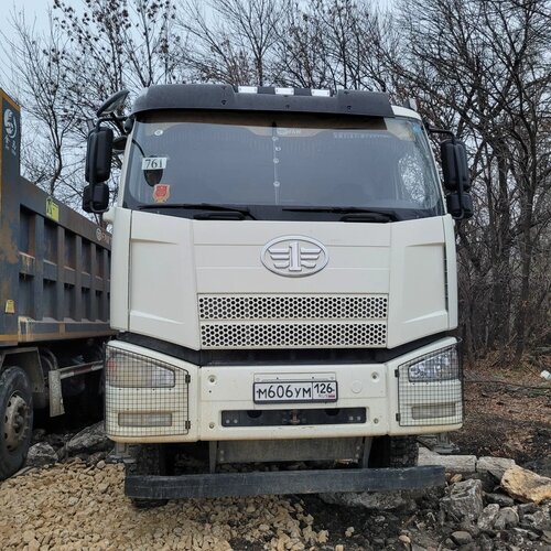 FAW CA 3310 8x4 Самосвал