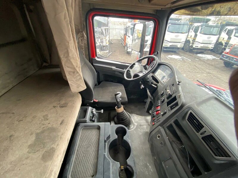 Shacman (Shaanxi) SX 8x4 Самосвал — фото 13