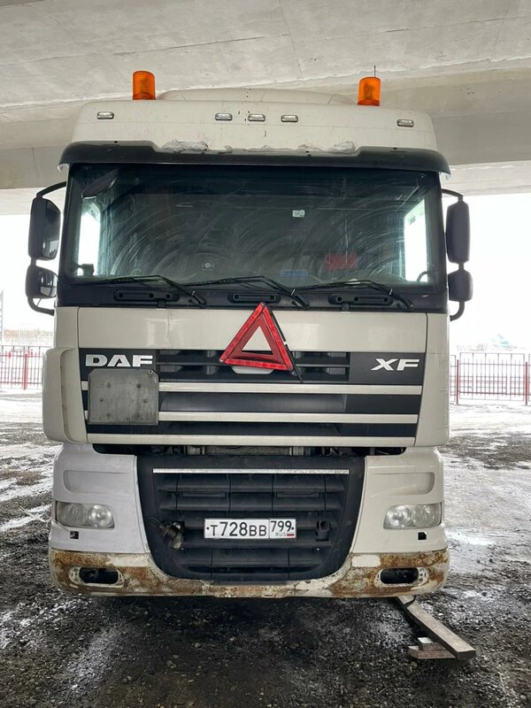 DAF XF 4x2 Седельный тягач — фото 1