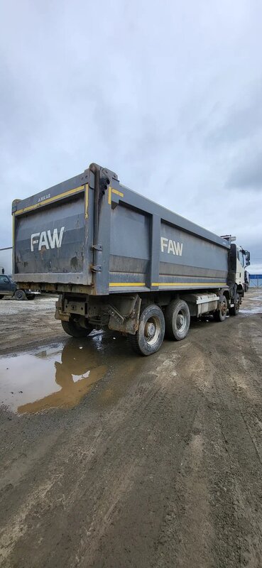 Автомастер 6589 на шасси FAW CA 3310 8x4 Самосвал — фото 7