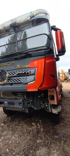 Shacman (Shaanxi) SX 6x6 Седельный тягач