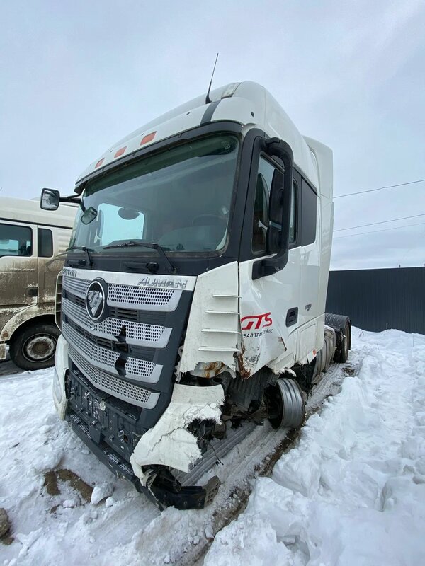 Foton AUMAN 4x2 Седельный тягач — фото 2