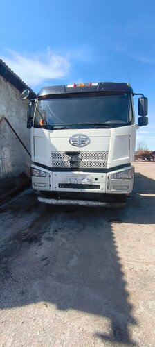 FAW J6 8x4 Самосвал