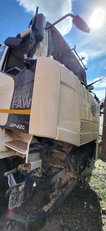 FAW J6 6x6 Самосвал — фото 1