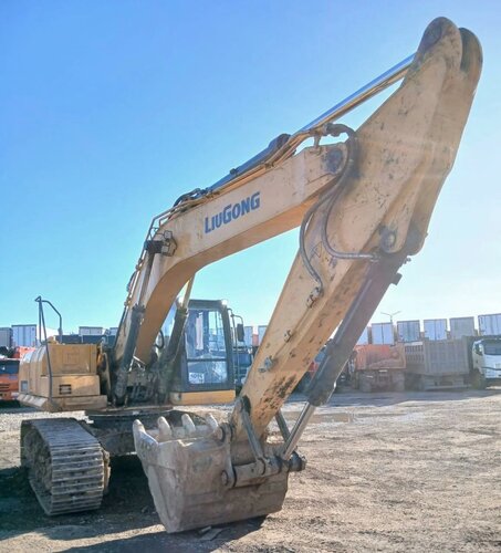 LiuGong CLG933 Экскаватор