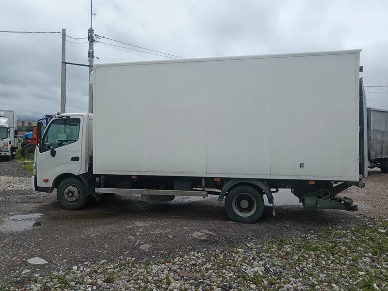 Центртранстехмаш АФ-4771 на шасси HINO 300 4x2 изотермический/рефрижератор с гидробортом (кат. C) — фото 5