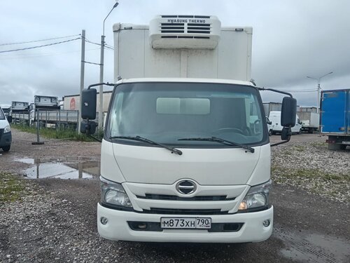Центртранстехмаш АФ-4771 на шасси HINO 300 4x2 изотермический/рефрижератор с гидробортом (кат. C)
