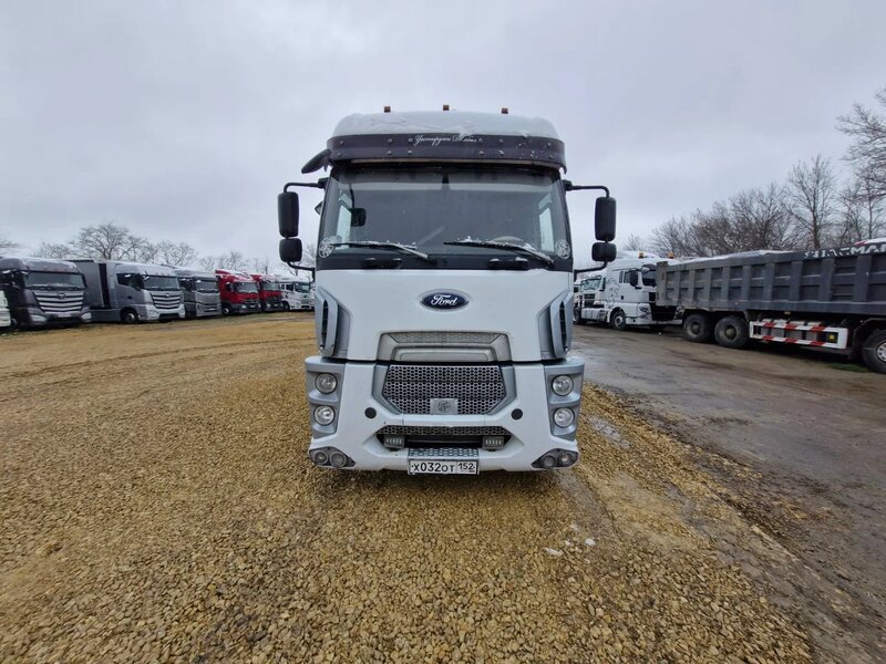 Ford Cargo 4x2 Седельный тягач — фото 1