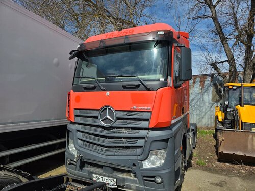 Mercedes-Benz Actros 6x2 Седельный тягач