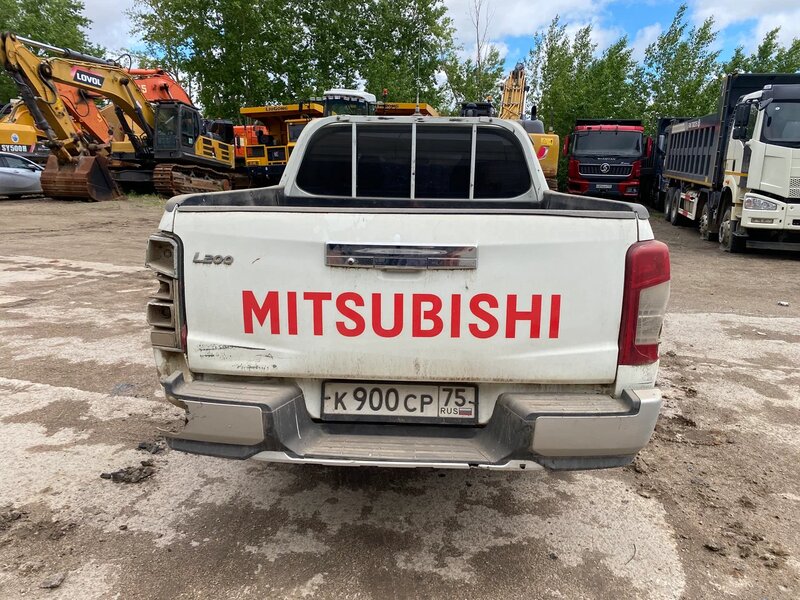 Mitsubishi L200 — фото 13