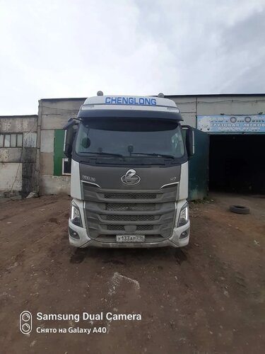 CHENGLONG H7 4x2 Седельный тягач