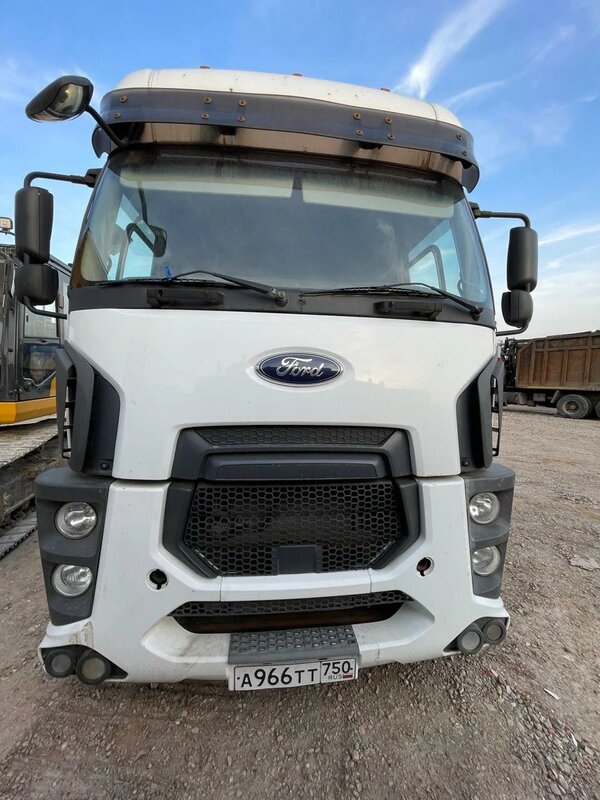 Ford Cargo 4x2 Седельный тягач — фото 1