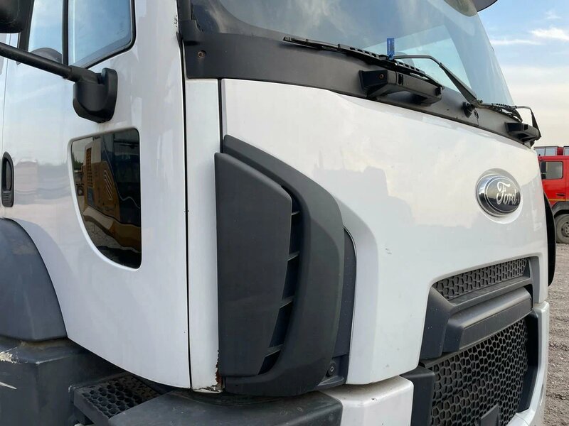 Ford Cargo 4x2 Седельный тягач — фото 3