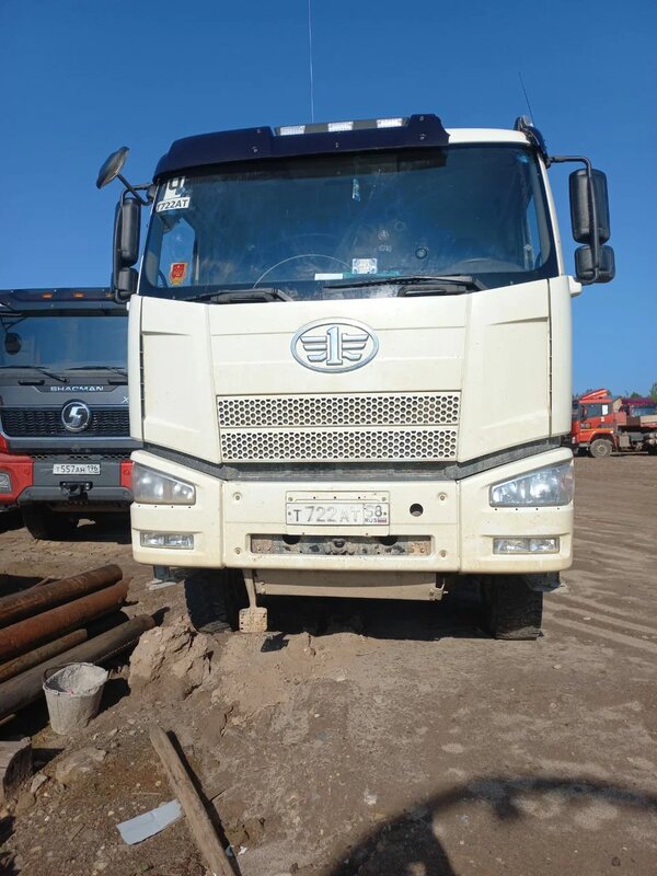 FAW J6 8x4 Самосвал — фото 1