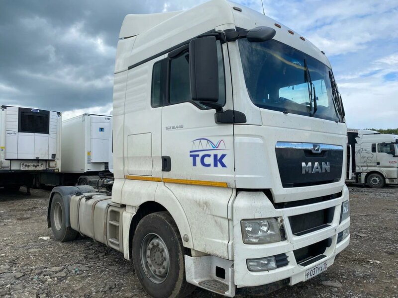 MAN TGX 4x2 Седельный тягач — фото 2
