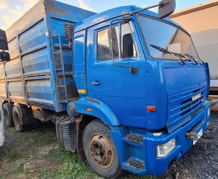 ТехноСтавПрицеп ТР8499 на шасси КамАЗ 65115 6x4 Зерновоз — фото 3