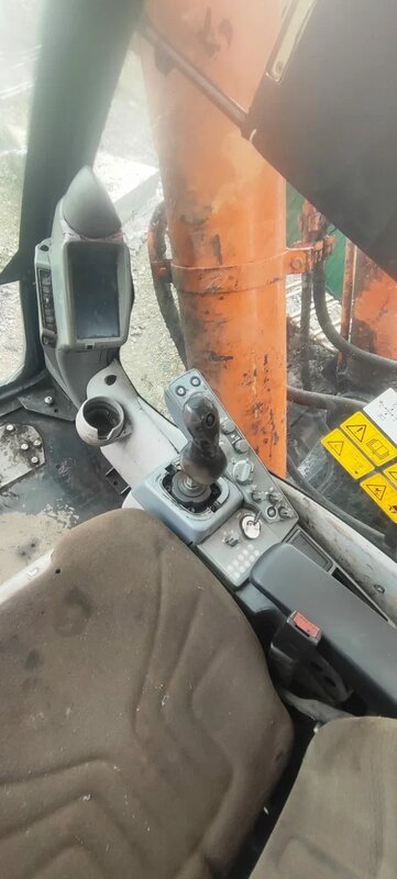 HITACHI ZX870 Экскаватор — фото 9