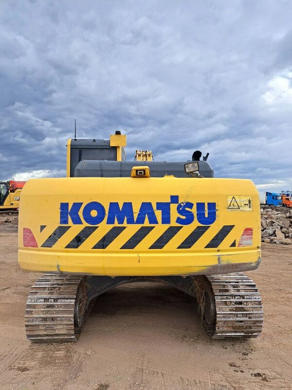KOMATSU PC 220 Экскаватор — фото 6