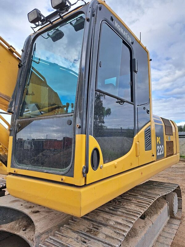 KOMATSU PC 220 Экскаватор — фото 7