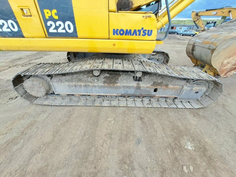 KOMATSU PC 220 Экскаватор — фото 8