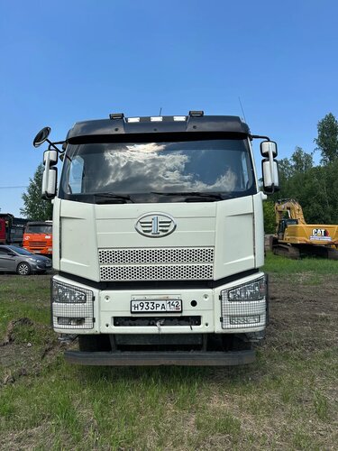 FAW J6 8x4 Самосвал