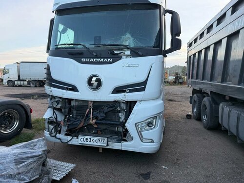 Shacman (Shaanxi) SX 4x2 Седельный тягач