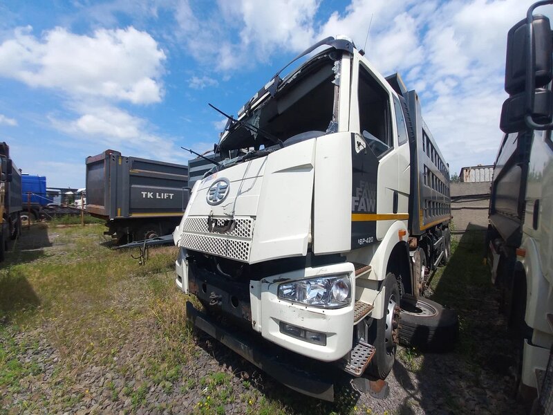 FAW J6 8x4 Самосвал — фото 3