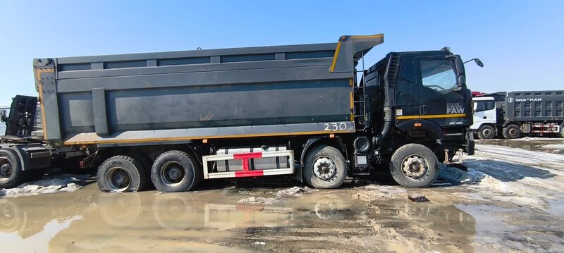 FAW J6 8x4 Самосвал — фото 3