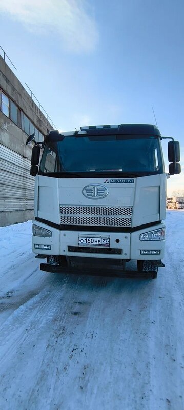 Айсин W0 на шасси FAW CA 3250 6x4 Бортовой с КМУ — фото 1