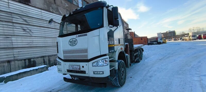 Айсин W0 на шасси FAW CA 3250 6x4 Бортовой с КМУ — фото 3