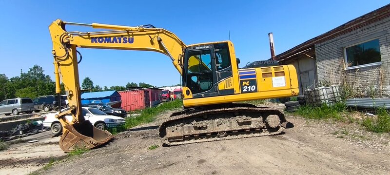 KOMATSU PC 210 Экскаватор — фото 5