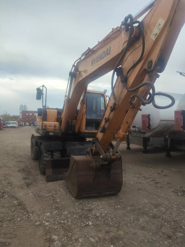 Hyundai R180 Экскаватор колесный — фото 15