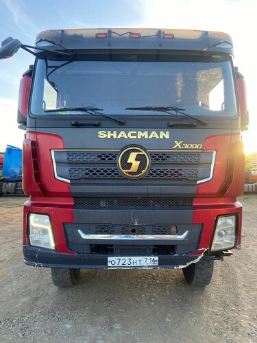 Shacman (Shaanxi) SX 6x6 Седельный тягач