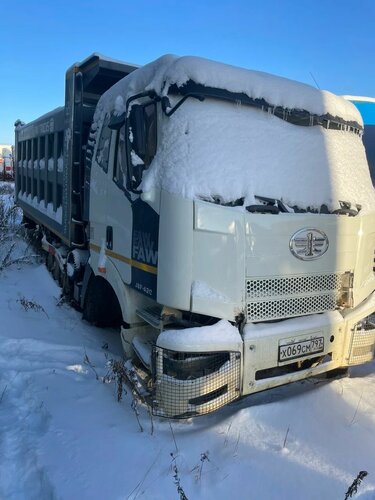 FAW J6 6x6 Самосвал