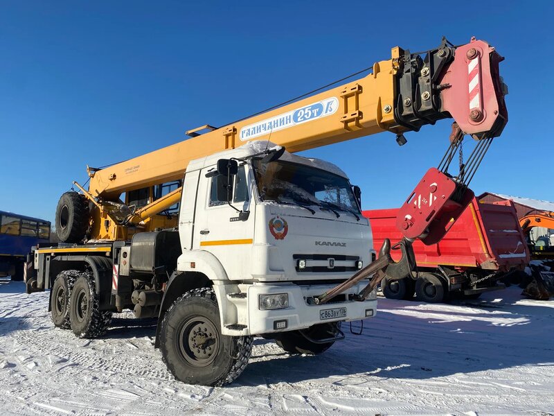Галичский автокрановый завод (ГАКЗ) КС-55713 на шасси КамАЗ 43118 6x6 Автокран — фото 3