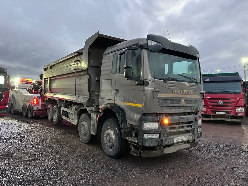 Howo T5G 8x4 Самосвал — фото 1